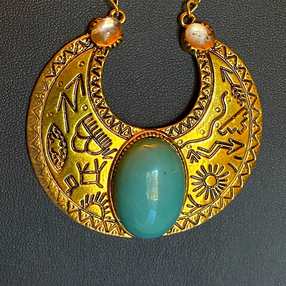 🆑 Goddess Talisman | Gold Tone Half-Moon Necklace. - Picture 2 of 4